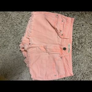 BULLHEAD peach jean shorts